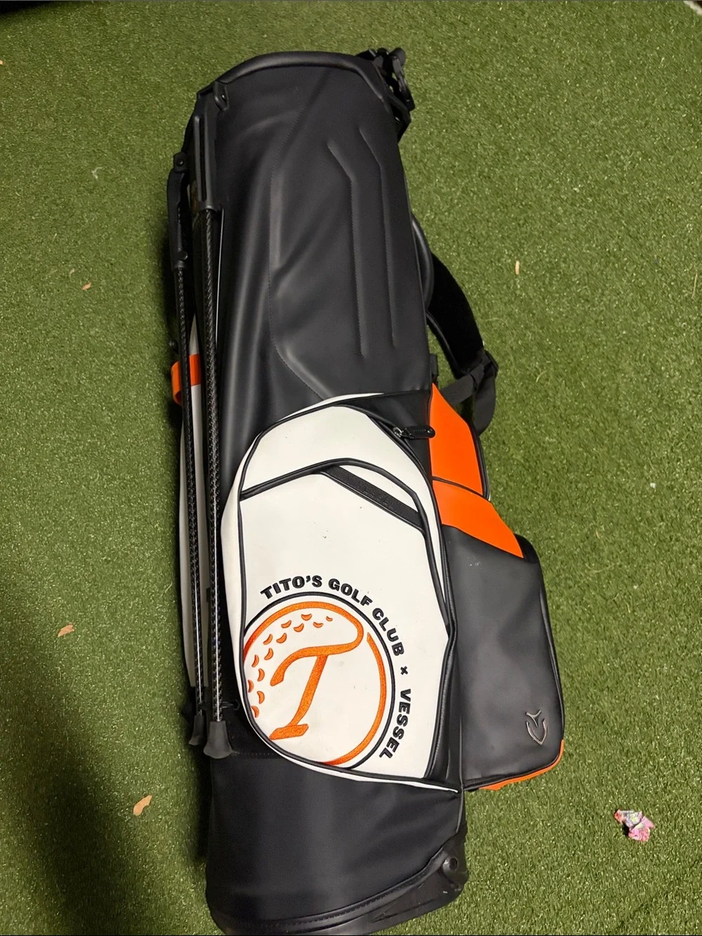 Vessel Golf Titos, Orange & Black Golf Stand Bag - Picture 3 of 8